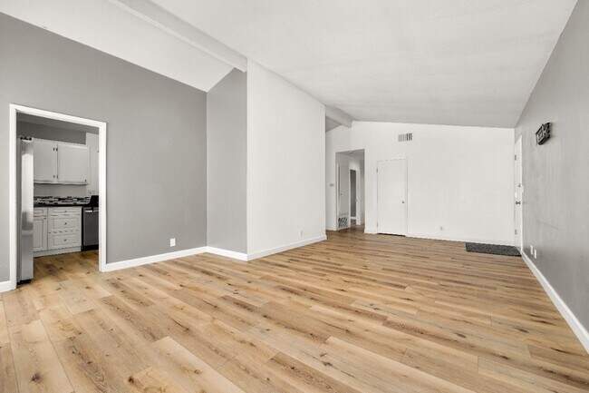 Foto del edificio - 2863 Roseann Ave