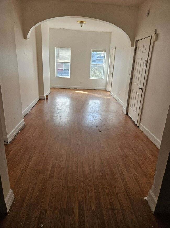 Building Photo - 3018 6th Ave