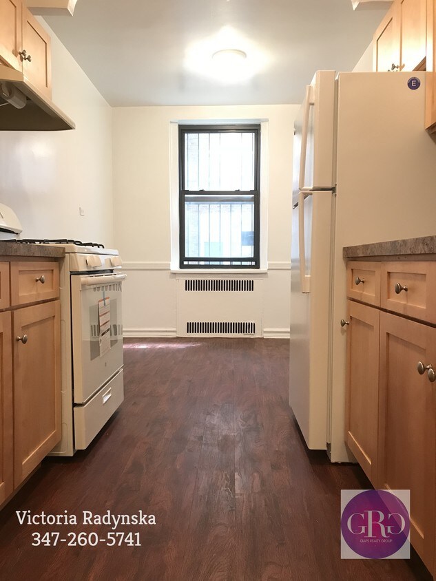 Primary Photo - 1580 E 13th St