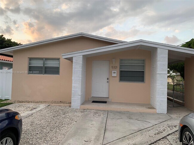 Foto del edificio - 5321 NW 3rd St