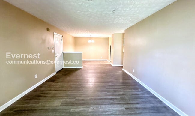 Foto del edificio - 3203 Fairington Ridge Cir
