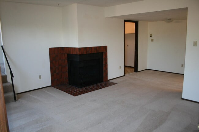 Building Photo - 11420 Prospect Ave NE