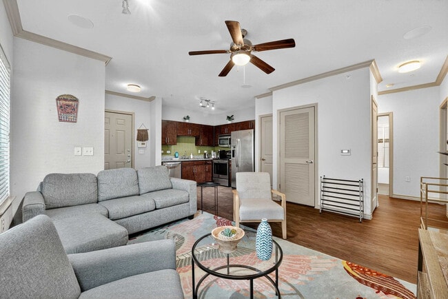 Building Photo - 800 W 26th St