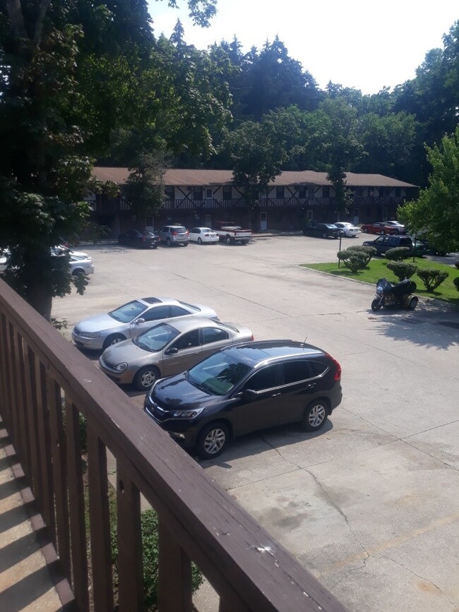 Wood Cliff Manor Apartments Mansfield, OH