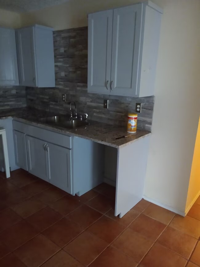 Foto del edificio - 1636 Kingspoint Dr