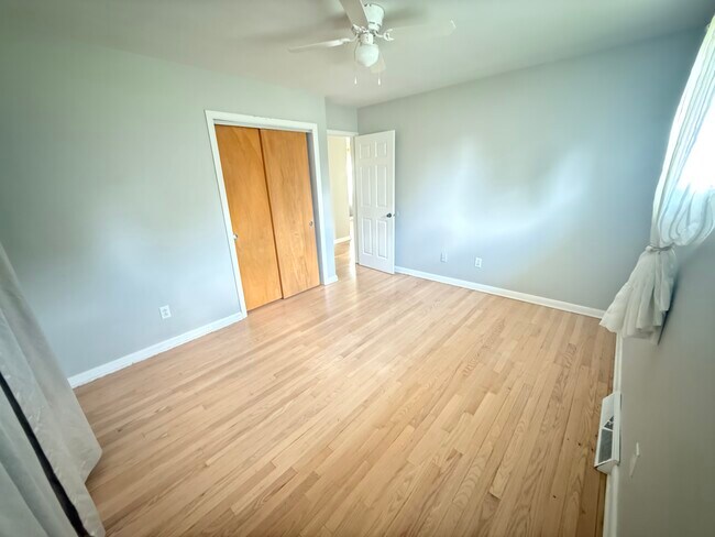 Master room - 3399 Clime Rd