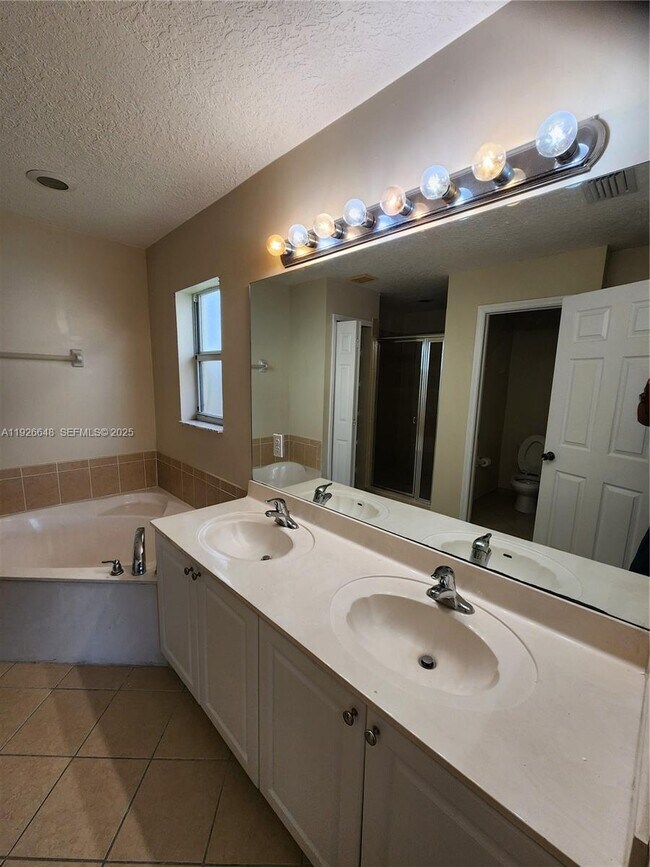 Foto del edificio - 1580 NE 35th Ave