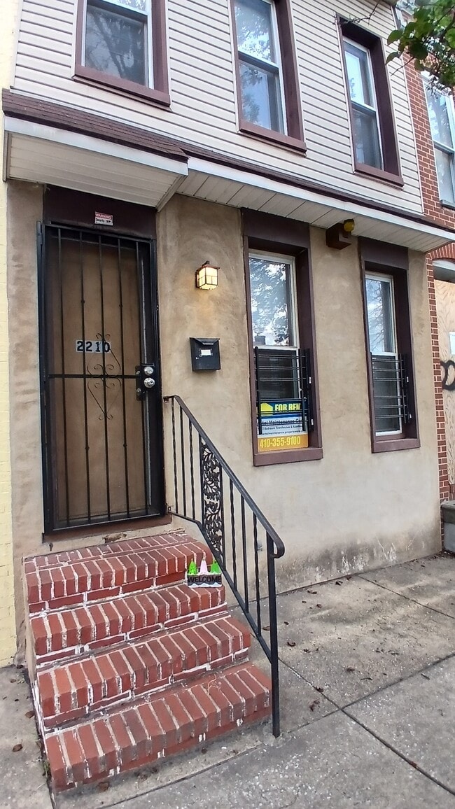 Building Photo - 2210 Sidney Ave