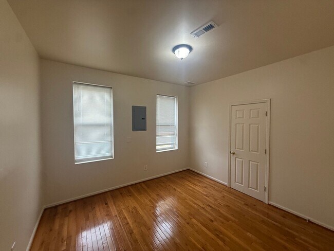 Foto del edificio - 2911 Greenmount Ave