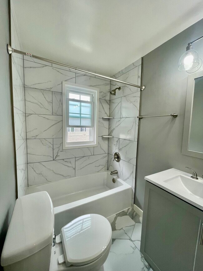 bathroom - 820 S Arlington Mill Dr
