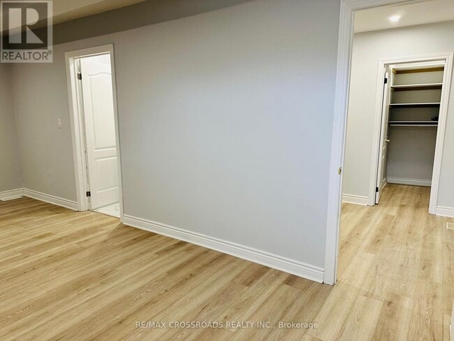 Photo du bâtiment - 1405 Woodbine Ave