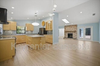 Building Photo - 4852 Brywill Cir