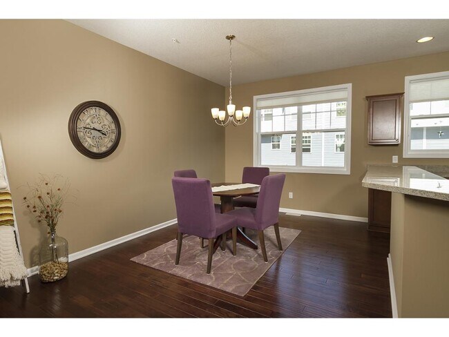 Building Photo - 9580 Madison Dr