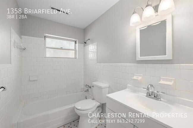 Foto del edificio - 1358 Briarfield Ave