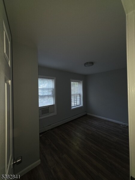 Foto del edificio - 57 12th Ave