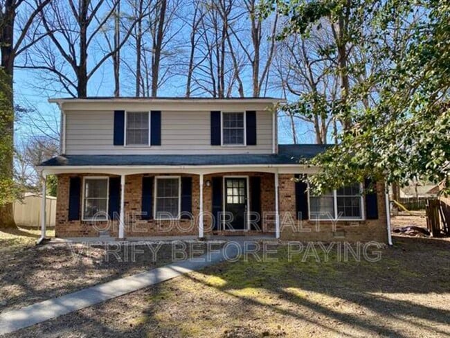 Building Photo - 115 King Henry Way