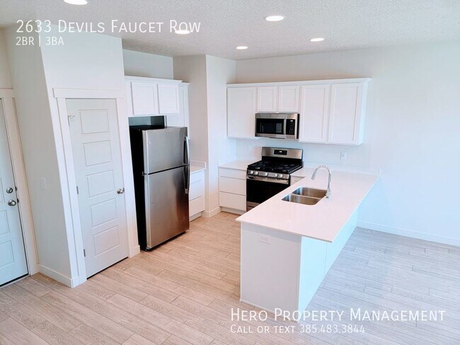 Foto del edificio - Stunning BRAND NEW Townhomes!