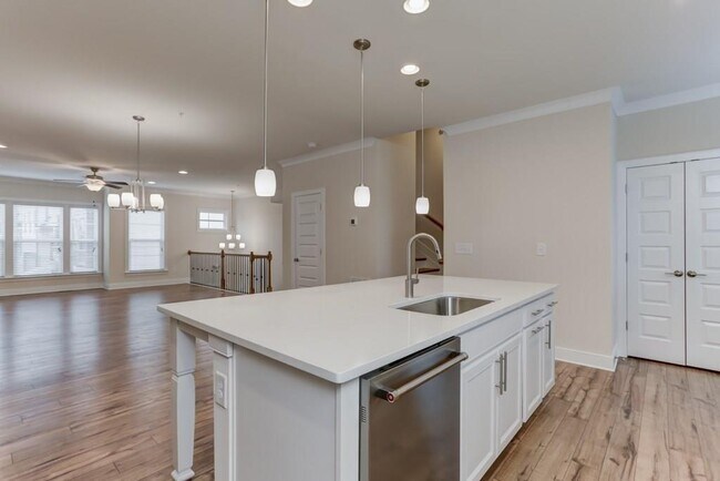 Foto del edificio - 889 Stone Crest Rd NE