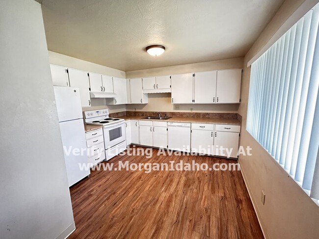 Building Photo - Garage storage, carpet-free home in conven...