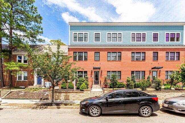 Building Photo - 2012 D St NE