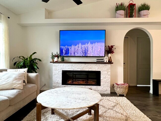 Foto del edificio - 8538 Yearling Ln