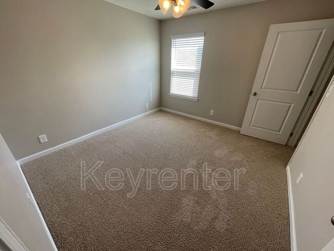 Foto del edificio - 146 Harbour Pointe Ln