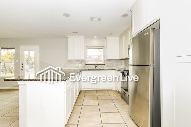 Foto del edificio - 6015 Glenhurst Dr