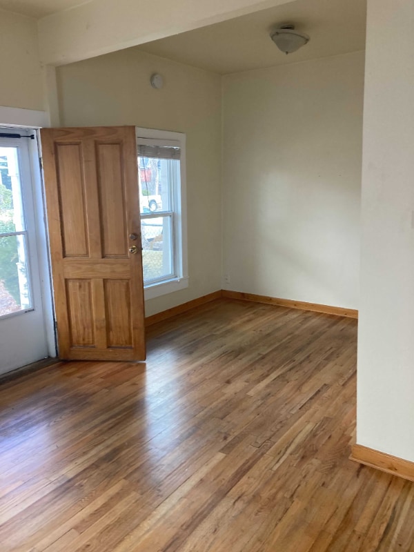 Photo - 831 Elati St House