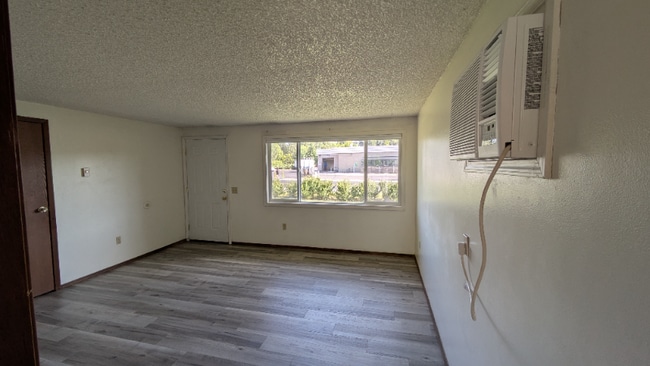 Building Photo - 1243 Hanson Ave