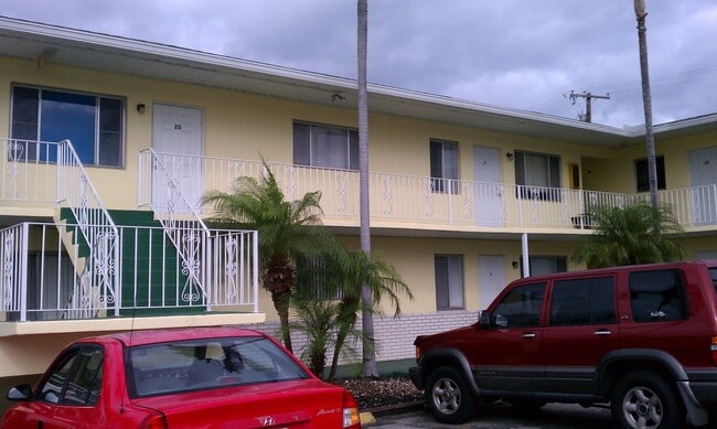 Exterior de la unidad - 122 Detroit St