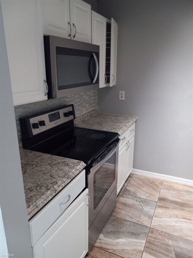 Foto del edificio - 2 br, 2 bath 4plex - 4141 Flying Fortress ...