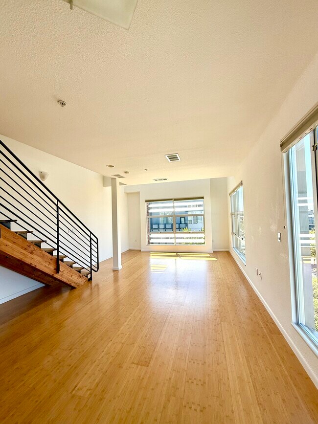 Foto del edificio - 6466 Hollis St