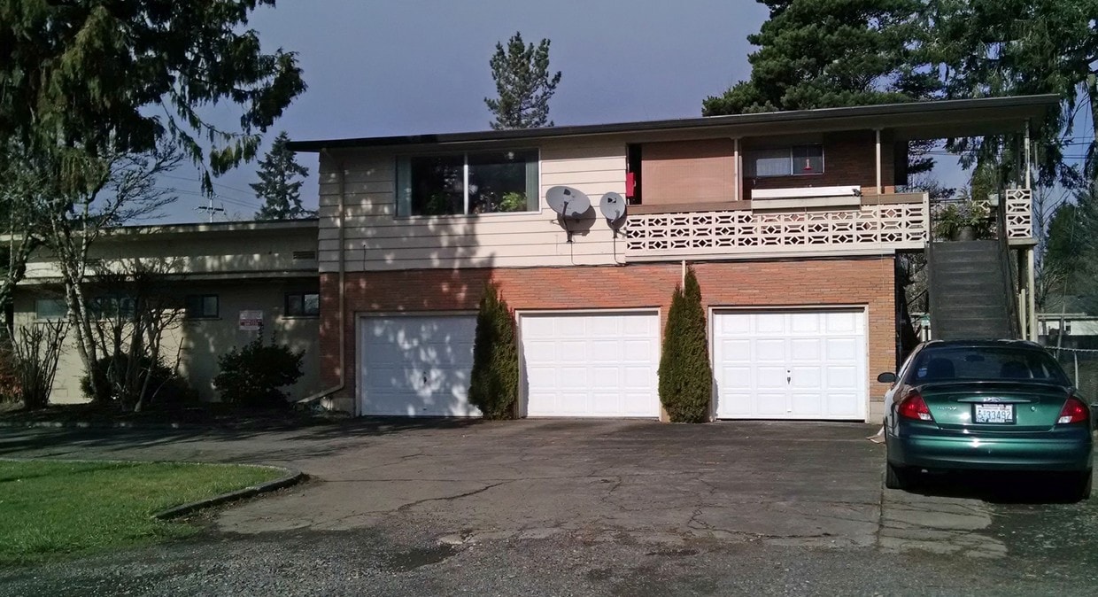 Primary Photo - 503 N Parkway Ave