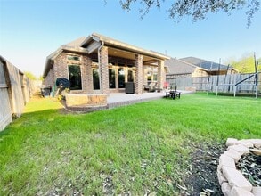 Building Photo - 2507 Elmwood Trl