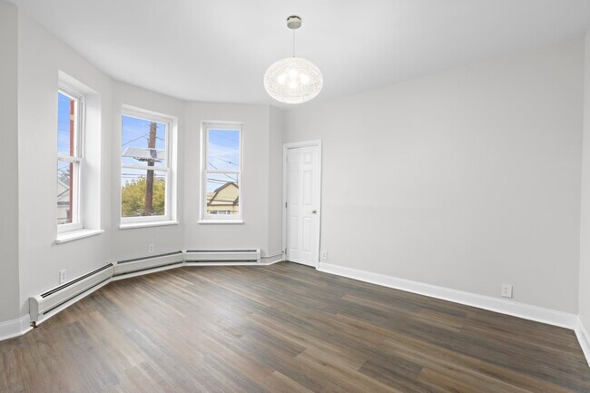 Building Photo - 544 Liberty Ave