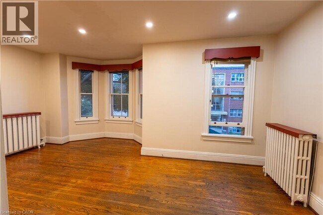 Building Photo - 105 Erie Ave