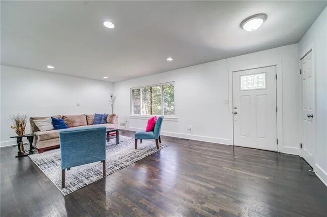 Building Photo - 4141 Renfrew Ct SW
