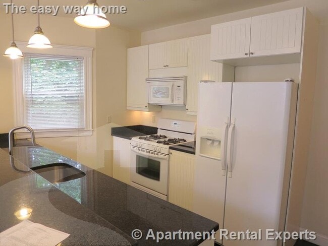 Building Photo - 6 Giles Park