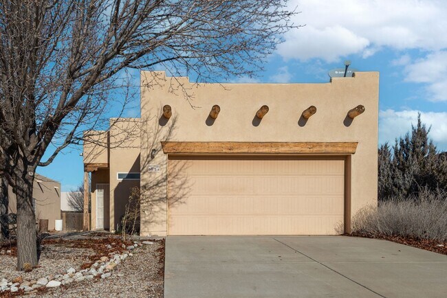 Building Photo - Move-In Ready Beauty Available Now!
