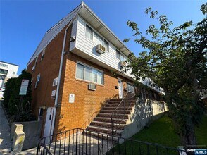 Building Photo - 1460 68th St