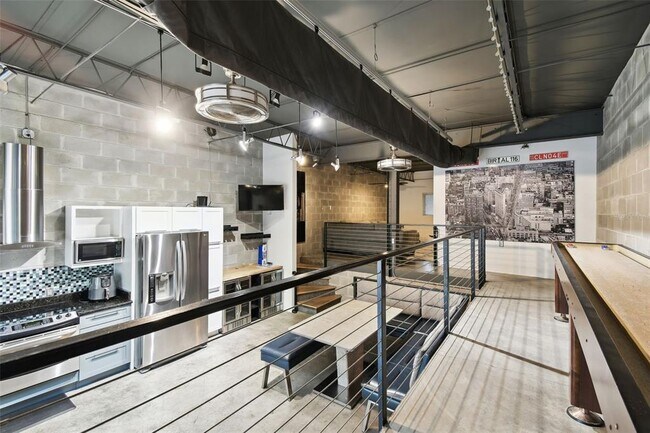 Foto del edificio - 1310 E Washington St