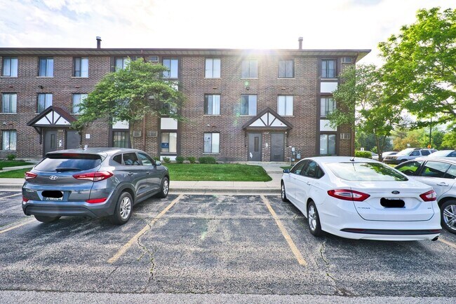 Building Photo - 1012 Centurion Ln