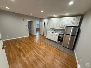 Building Photo - 83 Haven St