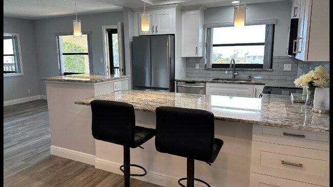 Foto del edificio - 12500 Capri Cir N