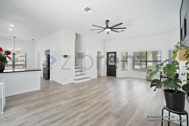 Foto del edificio - 9830 Sugarloaf Dr