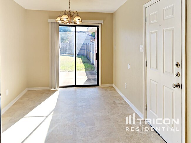 Foto del edificio - 924 Granite Ln
