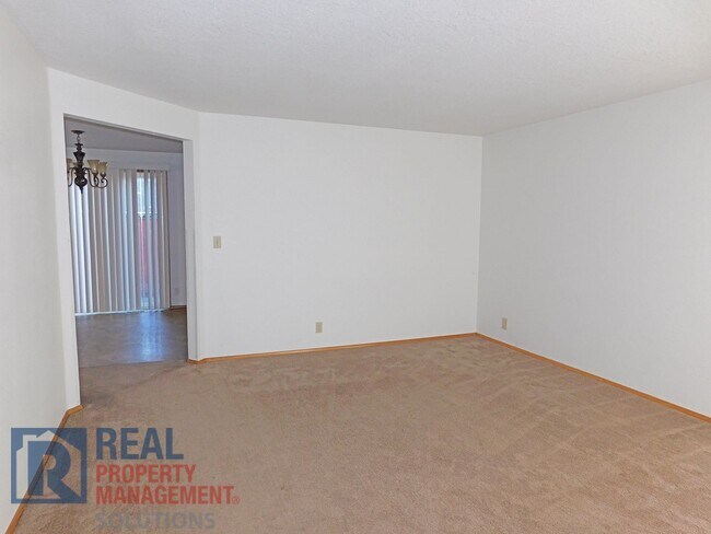 Building Photo - 20733 SW Celebrity Ln