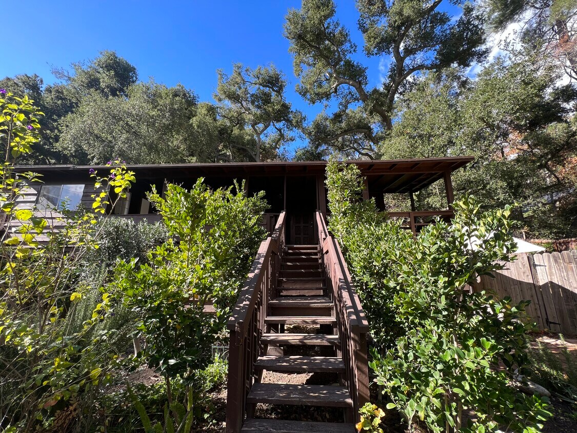 Entry stairs to giant covered deck - 1419 N Topanga Canyon Blvd