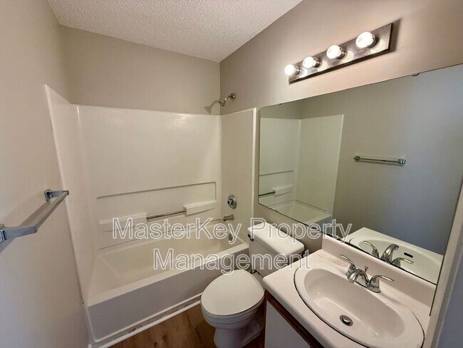 Foto del edificio - 1351 Crab Orchard Dr