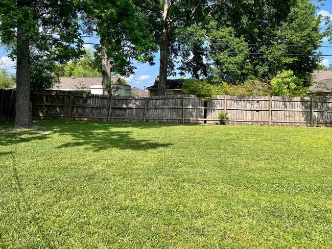 Foto del edificio - Adorable St. George 3BR/2BA home located at Highland @ Jefferson area with all appliances included!